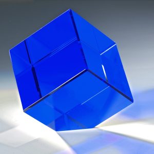 Stiklinis apdovanojimas 65734 6x6cm